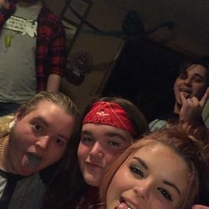 Meet your Posher, Cyrus